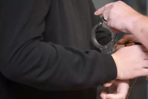 Nach der Verfolgungsjagd leistete der 28-Jährige Widerstand.