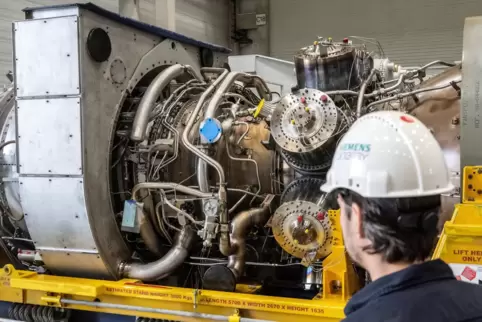  Die Gasturbine für die Nord Stream 1 Pipeline wurde in Montreal in einem Siemens-Werk gewartet und repariert. Für die Ausliefer