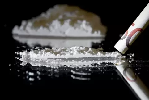 Amphetamin hat eine stark stimulierende und aufputschende Wirkung. 