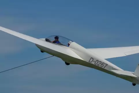 Bei der Sommertour erfahren Leser unter anderem, wie eine Seilwinde für den Segelflug funktioniert. 