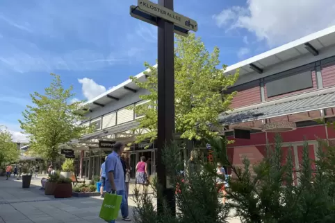 Das Zweibrücker Outlet darf an allen Sonntagen in den Oster-, Sommer- und Herbstferien öffnen. Das Zweibrücker Outlet darf an allen Sonntagen in den Oster-, Sommer- und Herbstferien öffnen.