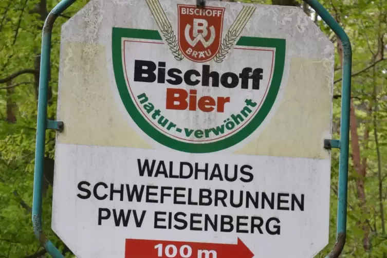 Das Waldhaus Schwefelbrunnen wird vom PWV Eisenberg betrieben. 