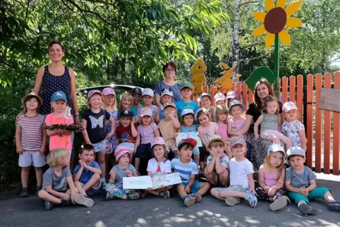 Die Erzieherinnen des Kindergartens Peppenkum haben mit fleißiger Unterstützung ihrer Schützlinge ein eigenes Bilderbuch herausg