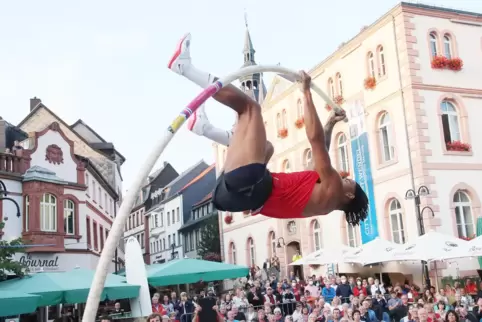 Auch in diesem Jahr bekommen die Zuschauer auf dem Schlossplatz in St. Wendel wieder spektakuläre Sprünge geboten. 