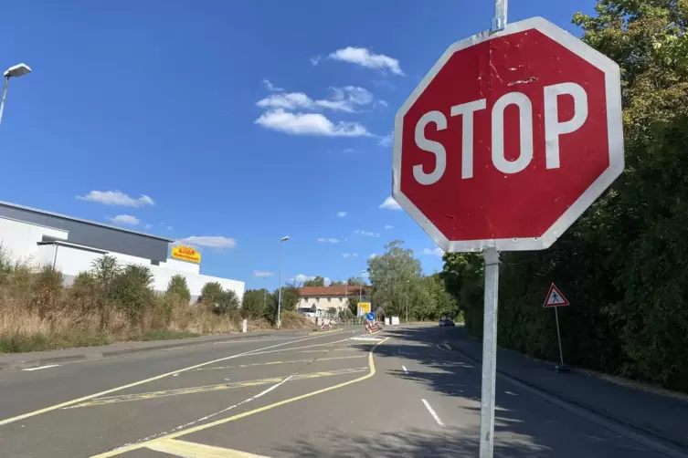 Fr&uuml;her durfte man auf der Steinhauser Stra&szlig;e sogar Tempo 70 fahren. 