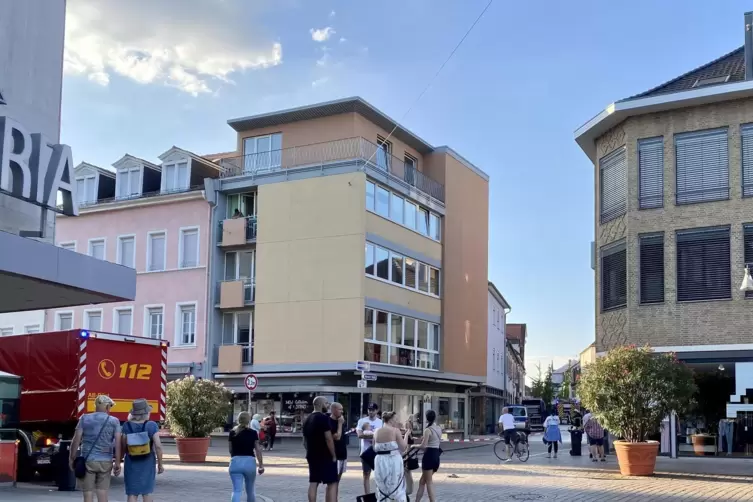 Speyerer Innenstadt: Die Wormser Stra&szlig;e ist bereits ab der Maximilianstra&szlig;e abgesperrt. 