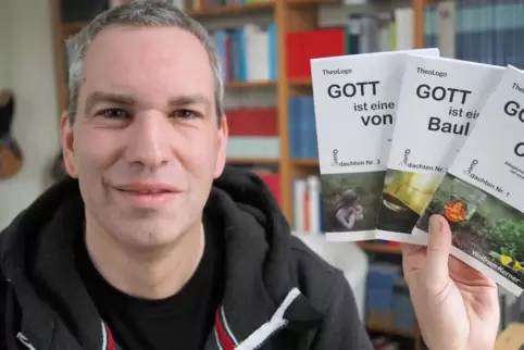 Ganz klassisch in gedruckter Form: Wolfram Kerner hat auch Bücher geschrieben. 