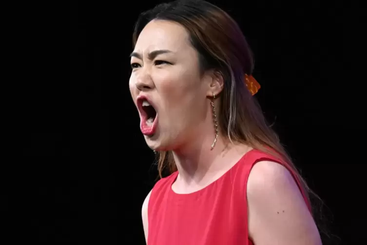 Hwankyung Lee (rechts) lebt als Donna Anna ihre Wut auf Don Giovanni aus und erreichte unter anderem damit am Schluss Platz 3. 