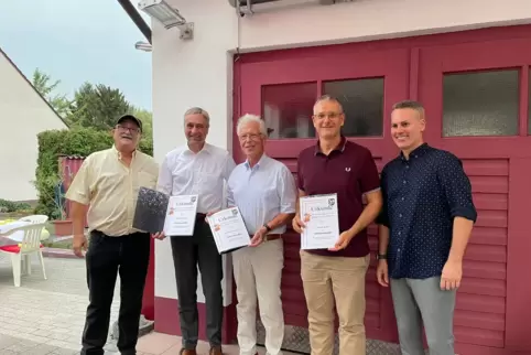 Thomas Traue, Herbert Lutz und Marcel Jurkat gehören nun offiziell zum Freundeskreis der Klotzgrumbeer. 