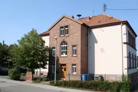 Die Grundschule Linden ist eine der sechs Schulen in der Verbandsgemeinde, die noch auf die Lieferung der Lüftungsanlagen warten