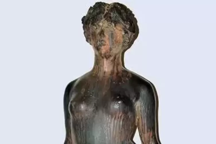Teuerstes Einzelwerk: Gro&szlig;er stehender Akt mit Lorbeerzweig, signierte Bronze von 1991 von Karl-Heinz Krause. 