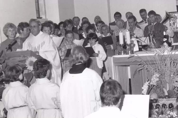 Fester Programmteil bildet der Gottesdienst mit Segnung der Erntegaben. Unsere Aufnahme aus vergangenen Jahren entstand in der K
