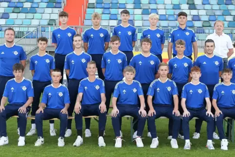 Mit diesem U15-Team geht der FKP in die Regionalligasaison 2022/23: (hintere Reihe von links) Jannik Bopp, Kyrill Schmidt, Luca 
