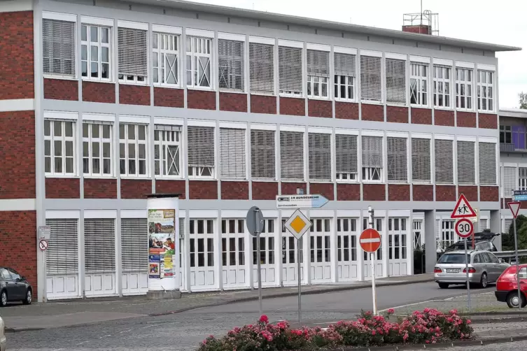 Die Zweibrücker Volkshochschule nutzt einige Räume im Gebäude der Berufsbildenden Schule. 