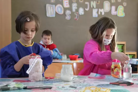 Mehr als Lesen, Schreiben, Rechnen: Schüler der (damaligen) ersten Klasse der Grundschule in Ramsen haben für die Menschen im Ah