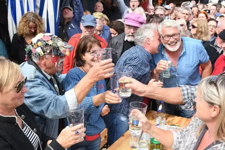 Gute Stimmung beim Literarischen Fr&uuml;hschoppen.