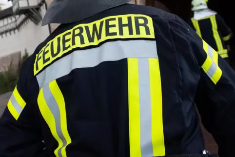 60 Feuerwehrkräfte waren am Montagnachmittag im Einsatz.