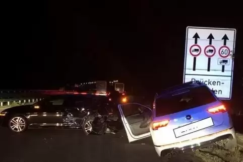 Die Unfallstelle am Montagabend. 