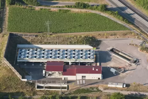 Im Geothermiekraftwerk in Insheim soll künftig nicht nur grüner Strom produziert, sondern auch Lithium für die Produktion von E-