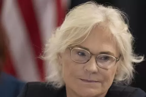 Christine Lambrecht, deutsche Verteidigungsministerin, nimmt an der Ukraine-Konferenz auf der US-Airbase Ramstein teil.