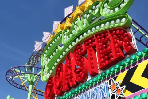 Die Schausteller haben die Beleuchtung weitestgehend auf LED umgestellt. 