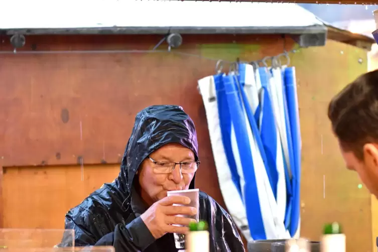 Schorle schmeckt auch bei Regen. 