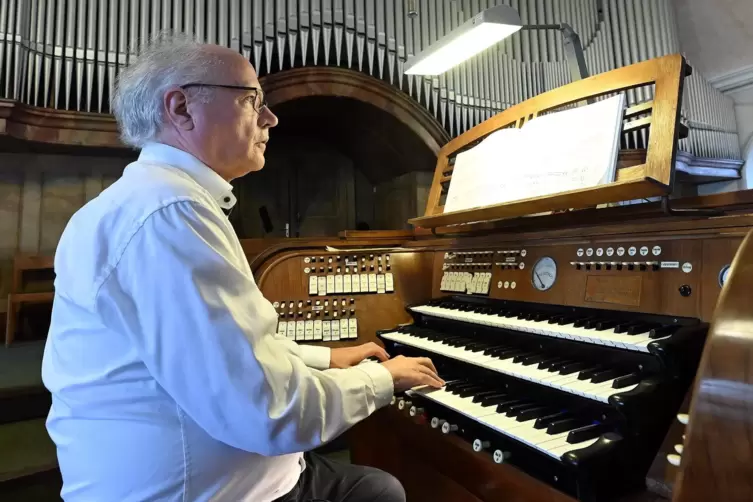 Vor zwei Jahren wurde die Restaurierung der Orgel in der katholischen Pfarrkirche von Maikammer abgeschlossen, doch offiziell du