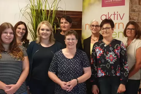 Von links nach rechts: Sophie Wilhelm, Marie Mayer, Kerstin Winter, Maren Büchner, Heike Bißbort, Waltraud Schreblowski, Rita Bi