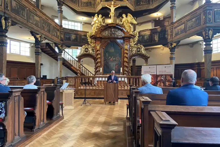 Eröffnung des Denkmaltags in der Dreifaltigkeitskirche: Innenminister Roger Lewentz spricht unter anderem auch über die Vereinba