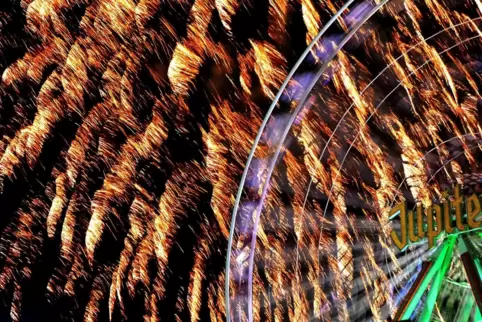 wm_feuerwerk1