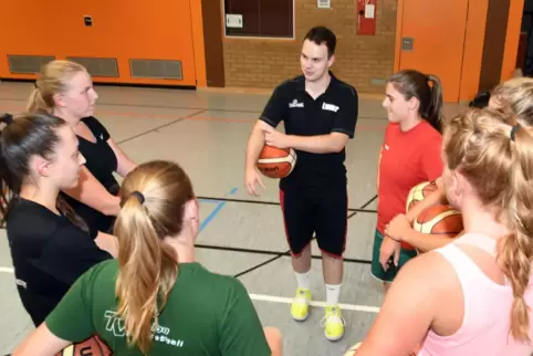 Trainiert die Basketballerinnen des TV Kirchheimbolanden: Lennart Vatter.