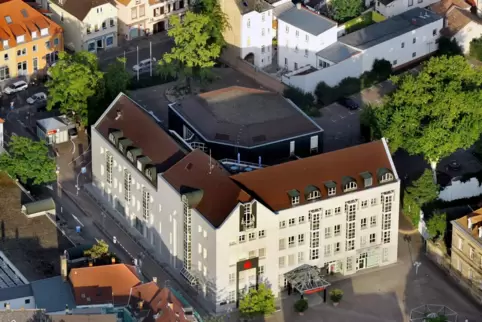 Soll umgestaltet werden: Sparkassen-Quartier. 