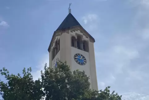 Nach Meinung eines Anwohners vor allem nachts zu laut: der Schlag der Mörscher Kirchturmuhr. 