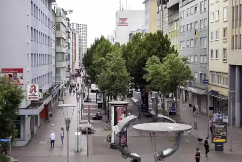 Die Fußgängerzone soll nach dem Willen des Verkehrsclubs weder für Autos noch für Fahrräder geöffnet werden.