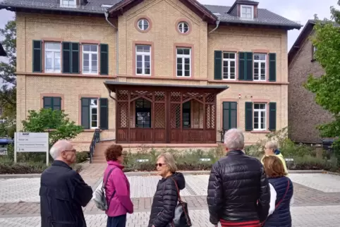 Beim Bau der der BASF Werkssiedlung verwendete man Klinkersteine, weil diese relativ resistent gegen Umweltgifte waren.