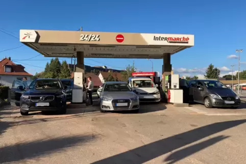 Einige Tank-Touristen haben an Tankstellen in Lothringen Probleme mit dem Bezahlen. 