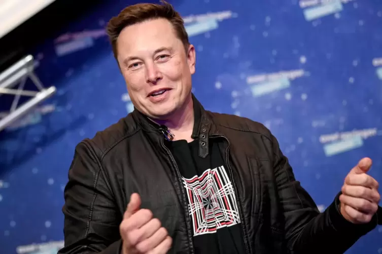 Elon Musks Unternehmen Starlink hat mehr als 2000 Satelliten im All, die &uuml;berall auf der Welt den Zugang zum Internet sichern so