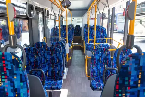 Blick in den Innenraum der Linienbusse