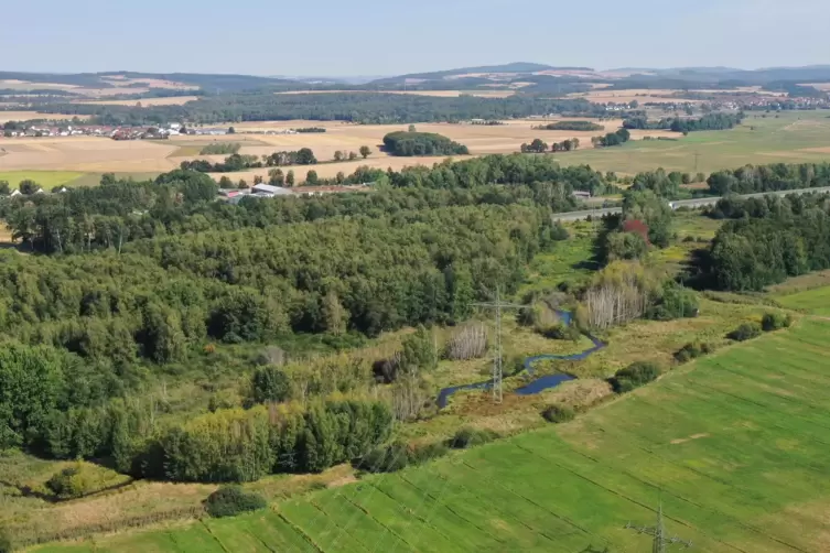 Darf sich wieder schl&auml;ngeln: Der Glan wurde bei Bruchm&uuml;hlbach-Miesau auf 900 Metern renaturiert &ndash; eine der Ausgleichsma&szlig;nahmen f