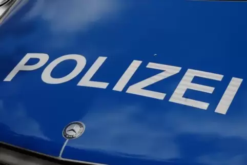 Die Nummernschilder des grünen Subaru, so die Polizei, waren nicht auf das Unfallauto zugelassen. 