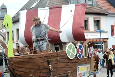 20 Wagen beteiligen sich am Sonntag am Festumzug.