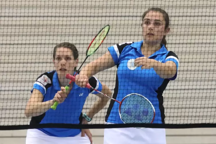  Kathrin Becker (links) und Mora Behsler gewannen jedes Damendoppel. 