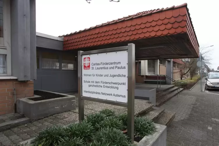 Ein Teil der Förderschule sind in dem angedockten Wohnheim untergebracht.