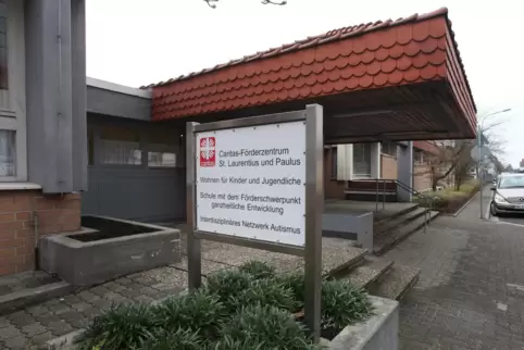 Ein Teil der Förderschule sind in dem angedockten Wohnheim untergebracht. Ein Teil der Förderschule sind in dem angedockten Wohnheim untergebracht.