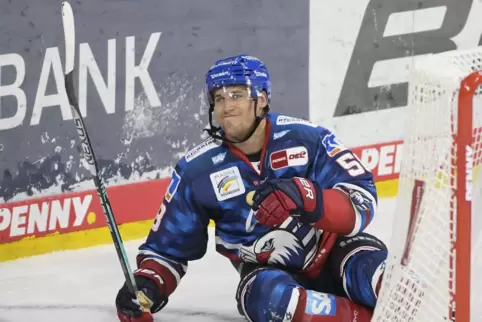 Da passierte es: Tyler Gaudet im Heimspiel gegen Bietigheim. 