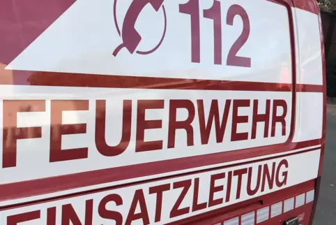 Die Feuerwehr musste auch ihre Drehleiter einsetzen, doch alles ging glimpflich aus. 