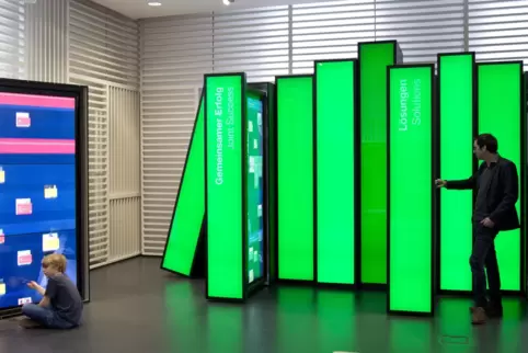Digitale Bücher im Besucherzentrum.