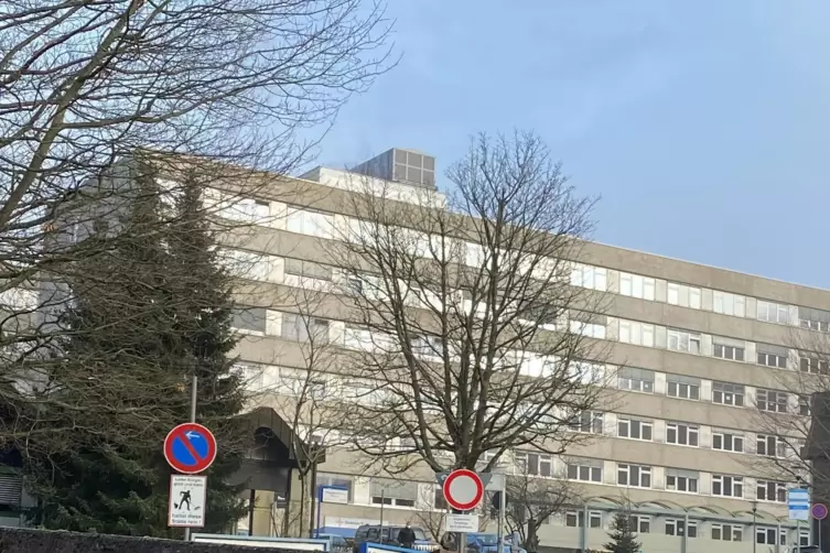 Patienten im Landstuhler Krankenhaus dürfen wie auch im Schwesterhaus in Zweibrücken ab Mittwoch nur noch in Ausnahmefällen besu