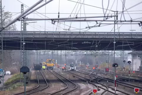 Wegen einer Weichenstörung fahren keine Stadtbahnen.
