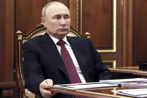 Inzwischen hegen auch lange von ihm überzeugte Anhänger Zweifel an Wladimir Putin.